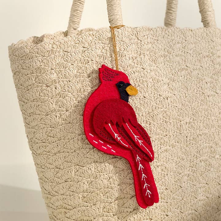 5x7" Cheerful Cardinal Heartfelt Charm Card™